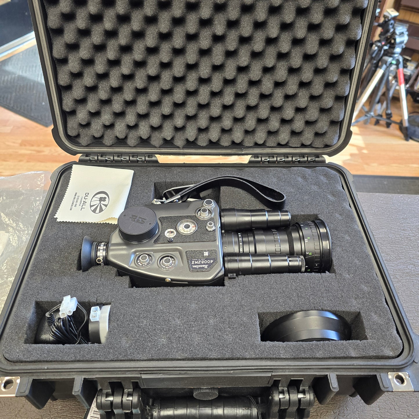 Beaulieu 4008 ZM2 Super 8mm Camera S# 910652 with Beaulieu-Optivaron Schneider-Kreuznach 6-66mm T1.8 Powered Zoom Lens S# 12136156