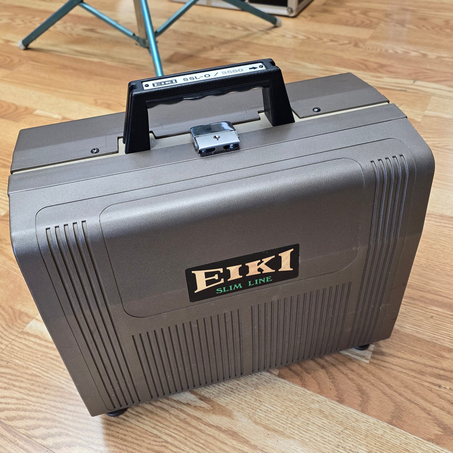 Eiki Slimline SSL-O 3580 16mm Slotload Sound Projector S# 57729