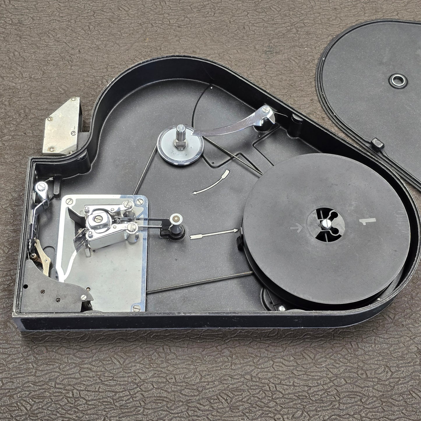 Cine-Kodak SpeciaI 200' 16mm Magazine (used) S# 200-3335