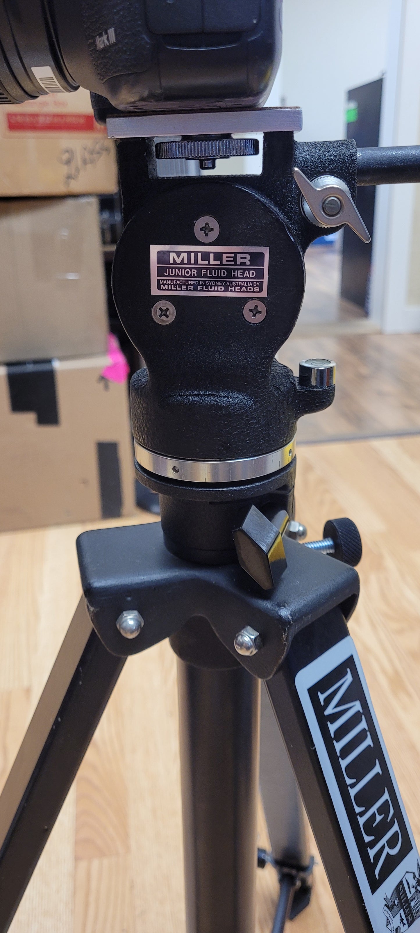 Miller Junior 101 Tripod Cine/Video Fluid Head with Aluminum Legs