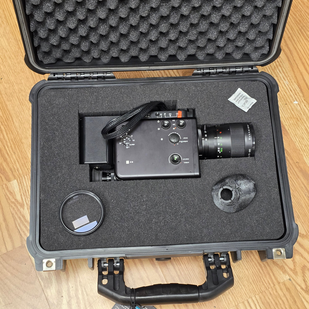 Nizo 801 Super 8mm Camera (Black Version) S# 1170082 With Case