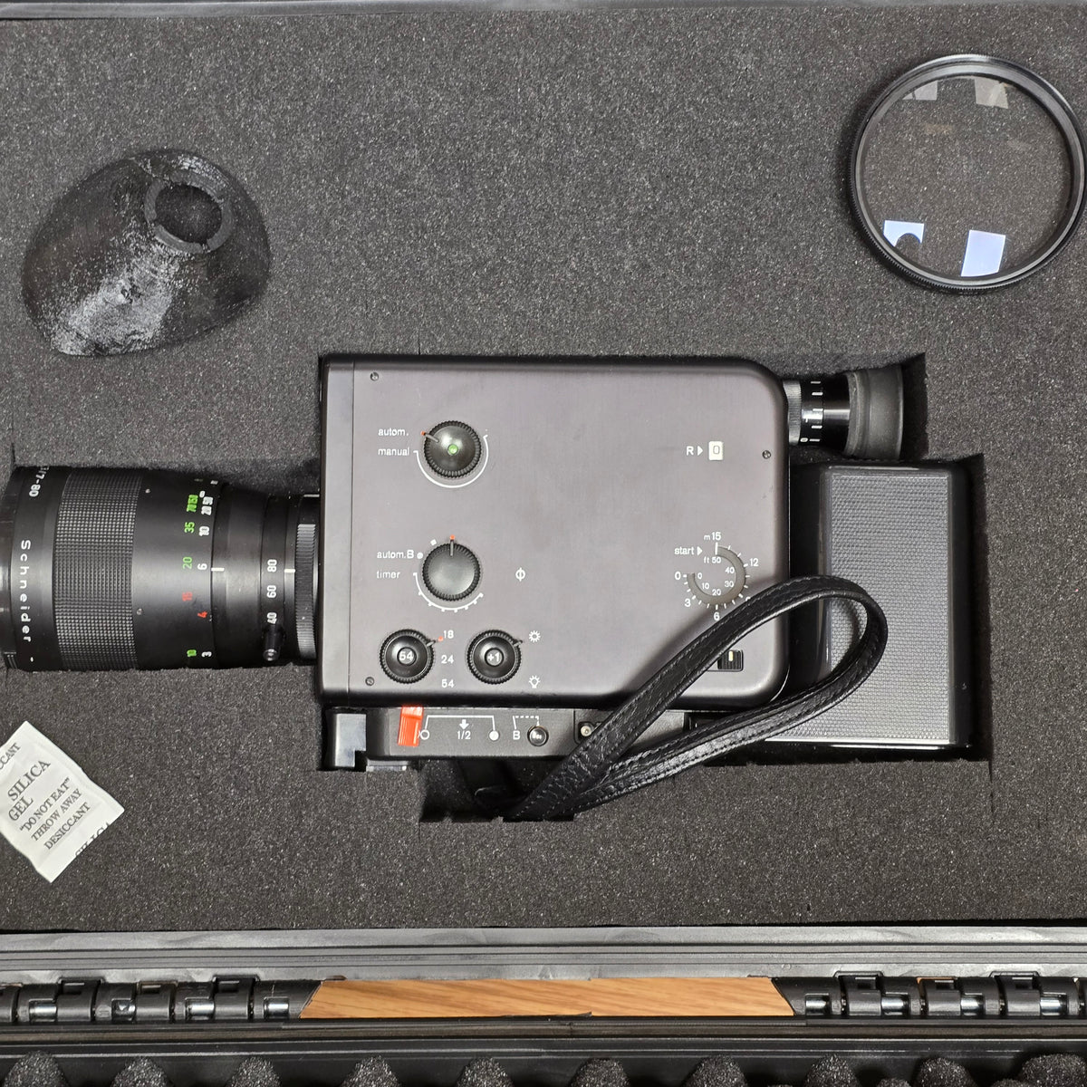 Nizo 801 Super 8mm Camera (Black Version) S# 1170082 With Case