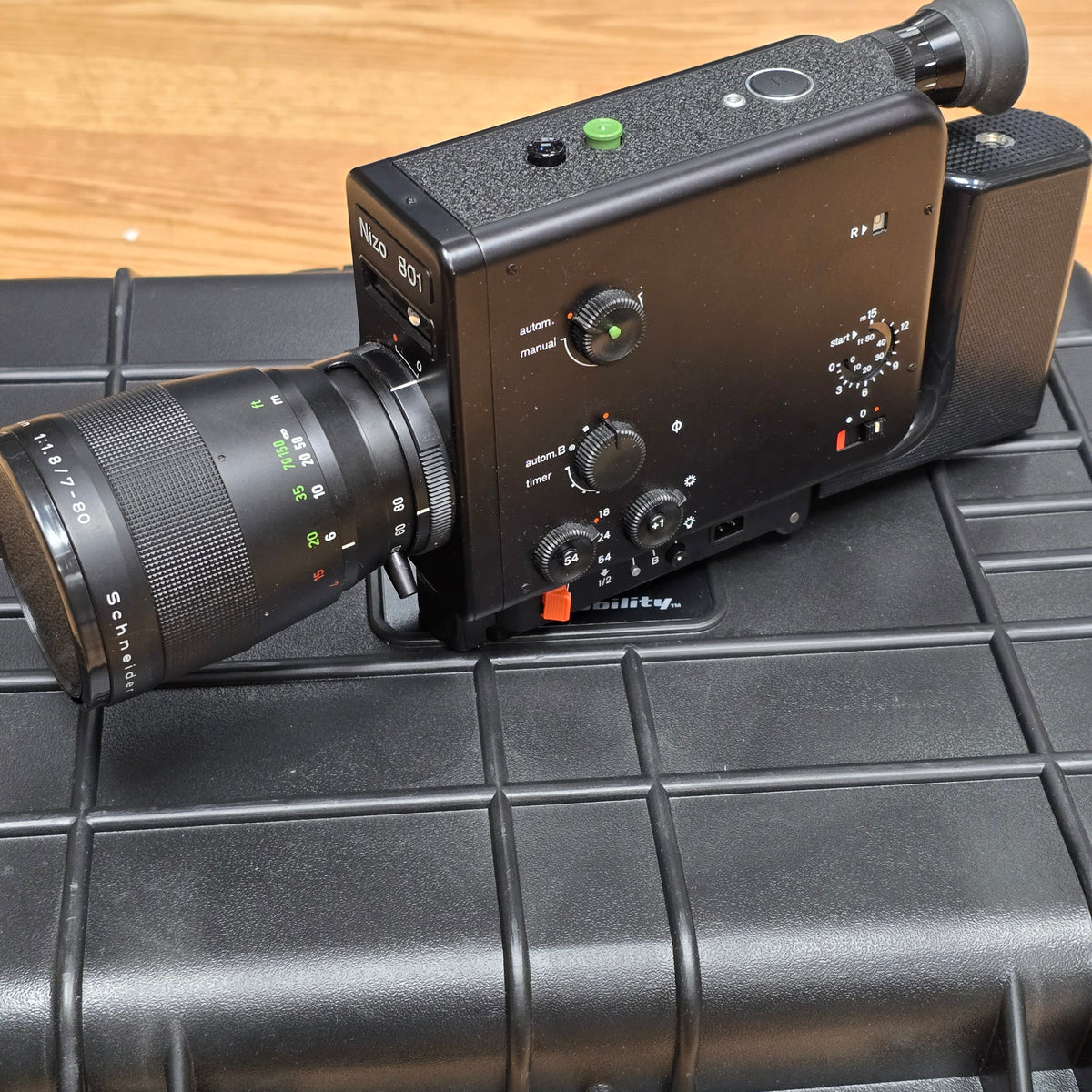 Nizo 801 Super 8mm Camera (Black Version) S# 1170082 With Case
