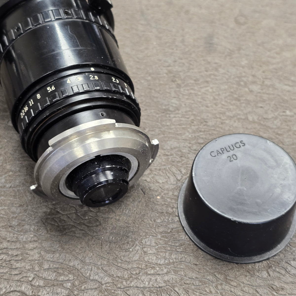 Angenieux 10-150mm T2.3 Type 15 x 10B Zoom Lens in CP-16 Mount S# 1425222