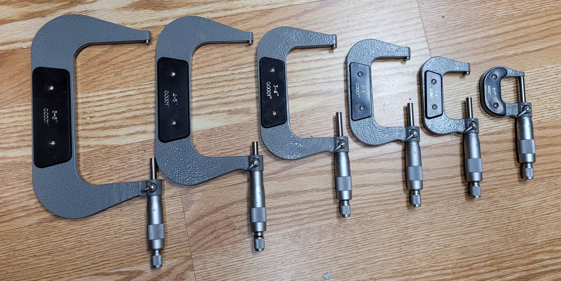 Aerospace 0 - 6” Six Piece Micrometer Tool With wood Case & Attachments Complete