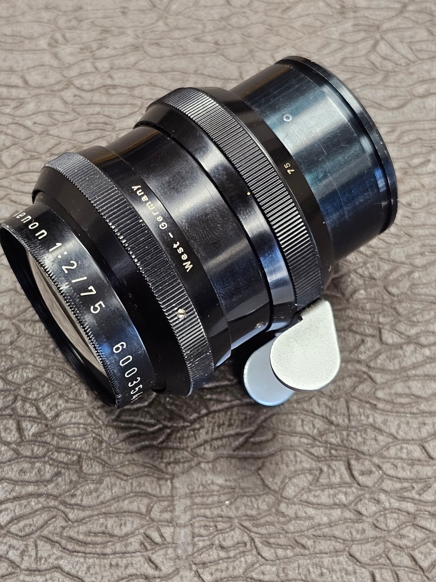 Schneider-Kreuznach Xenon 75mm T2 Arri Standard Mount Lens S# 6003548