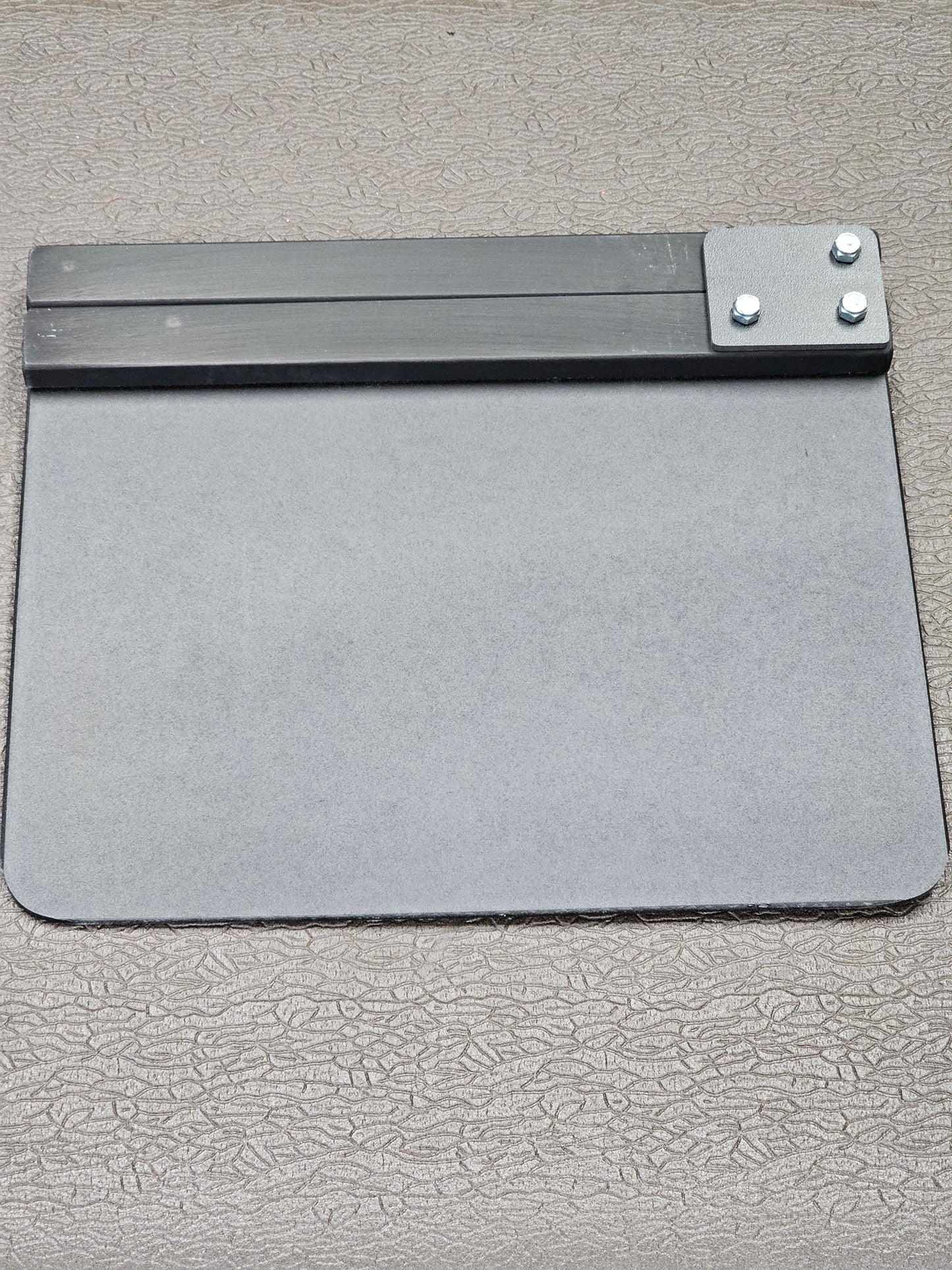 SOBRANTE 9.25" x 11" Standard Chalkboard Slate with B&W Clapper Sticks