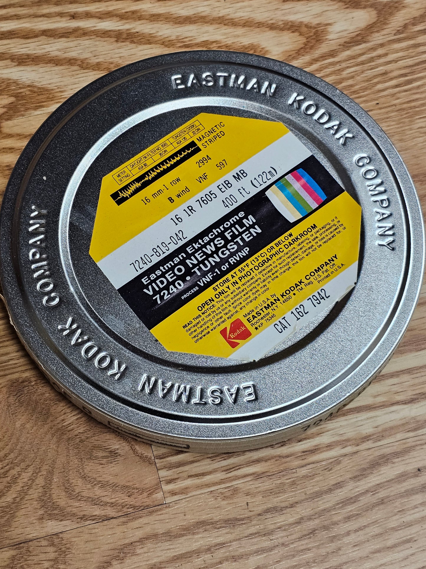 KODAK 7240 Ektachrome 16mm 400' Video News Color Magnetic Sound Film ( Expired Stock )