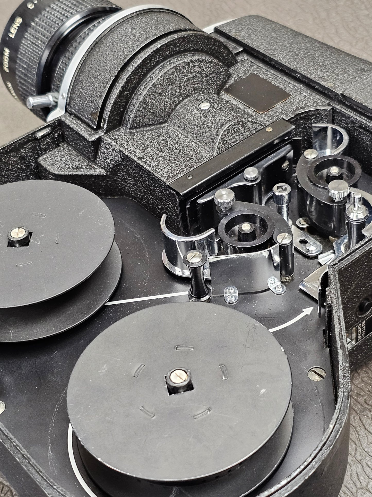 Canon Zoom DS-8 Double Super 8mm Camera S# 102337-100074  with Case