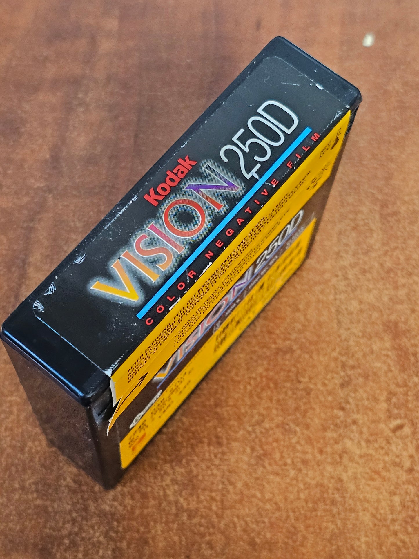 KODAK 7246 16mm 100' VISION 250D Color Negative Film