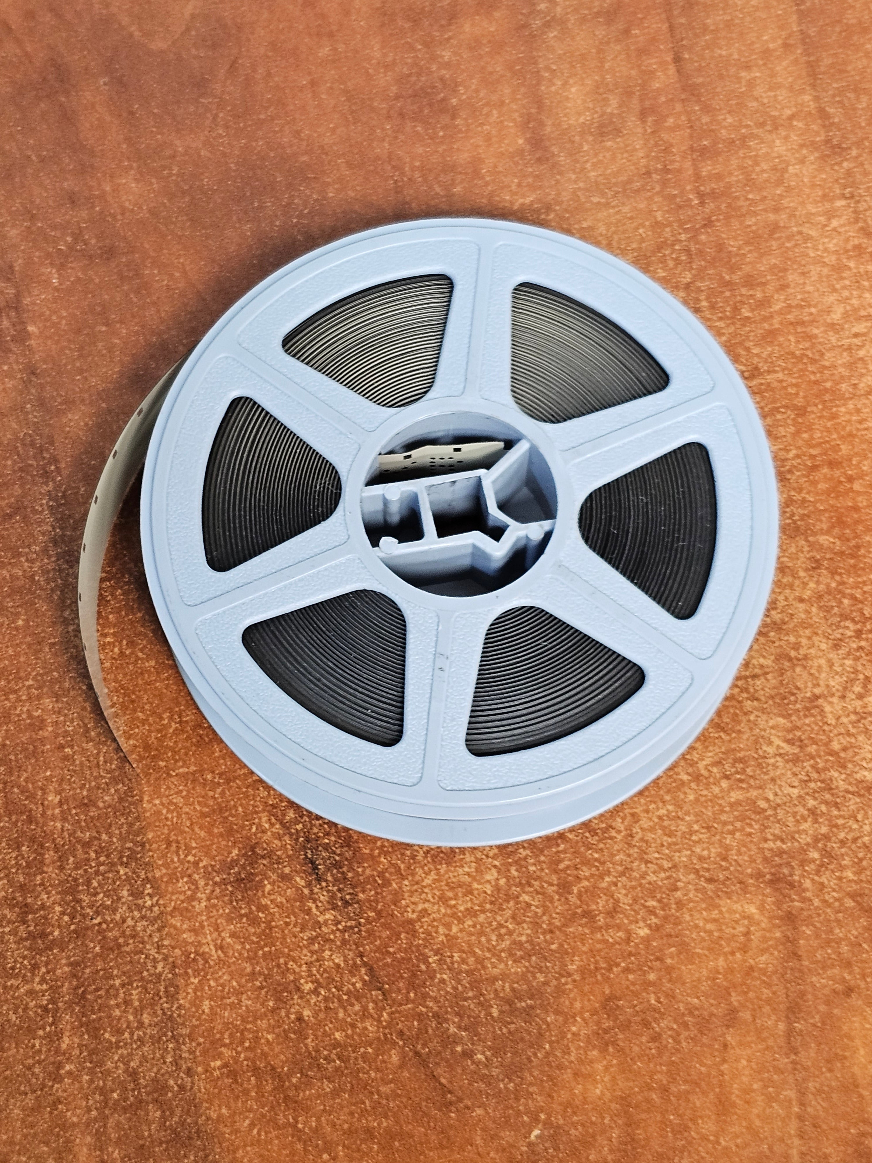 Daylight spool 100' 16mm ( Plastic ) – Du-All Camera