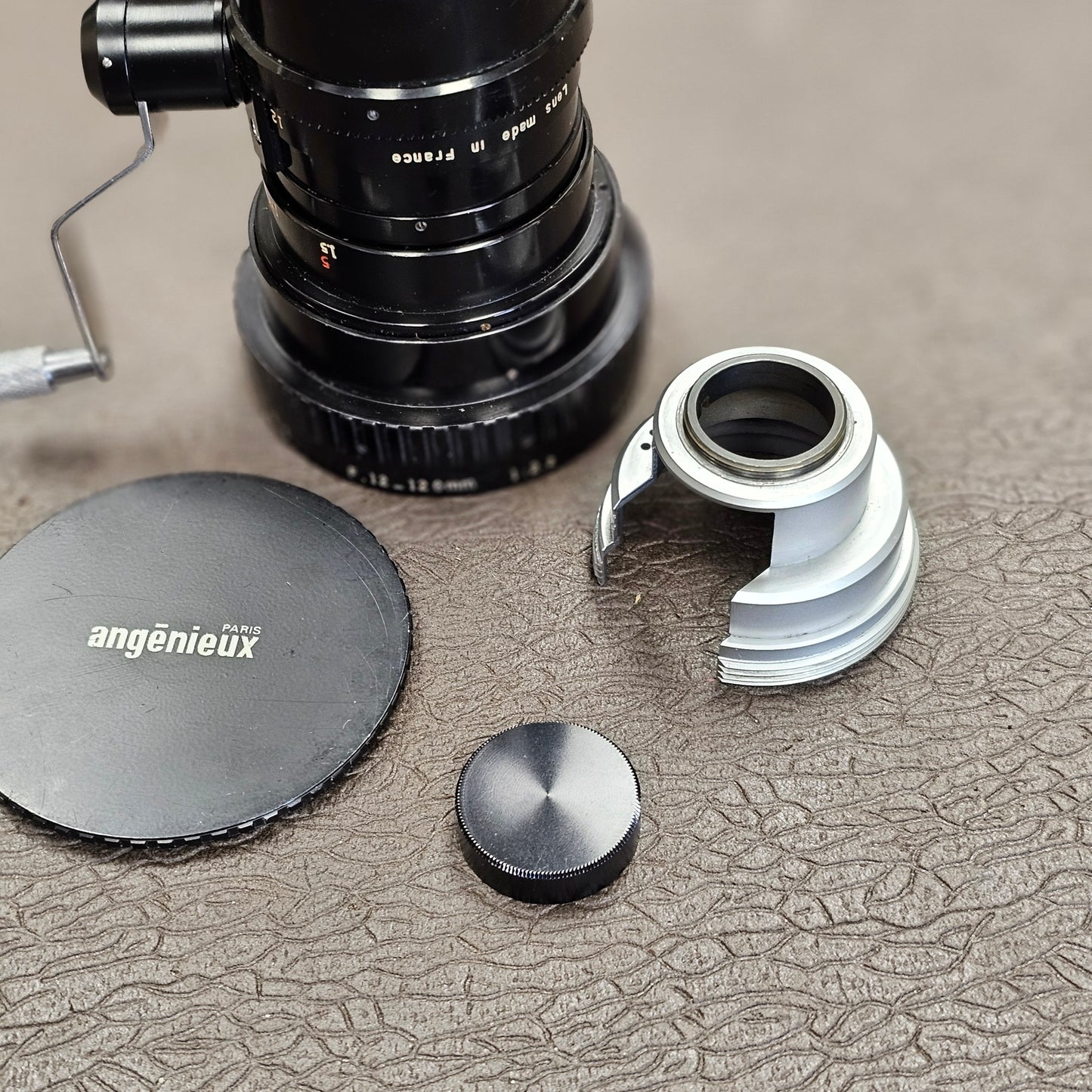 Angenieux 12-120mm T2.8 Type 10 x 12A C-Mount Zoom lens with Dogleg Viewfinder S# 1274024