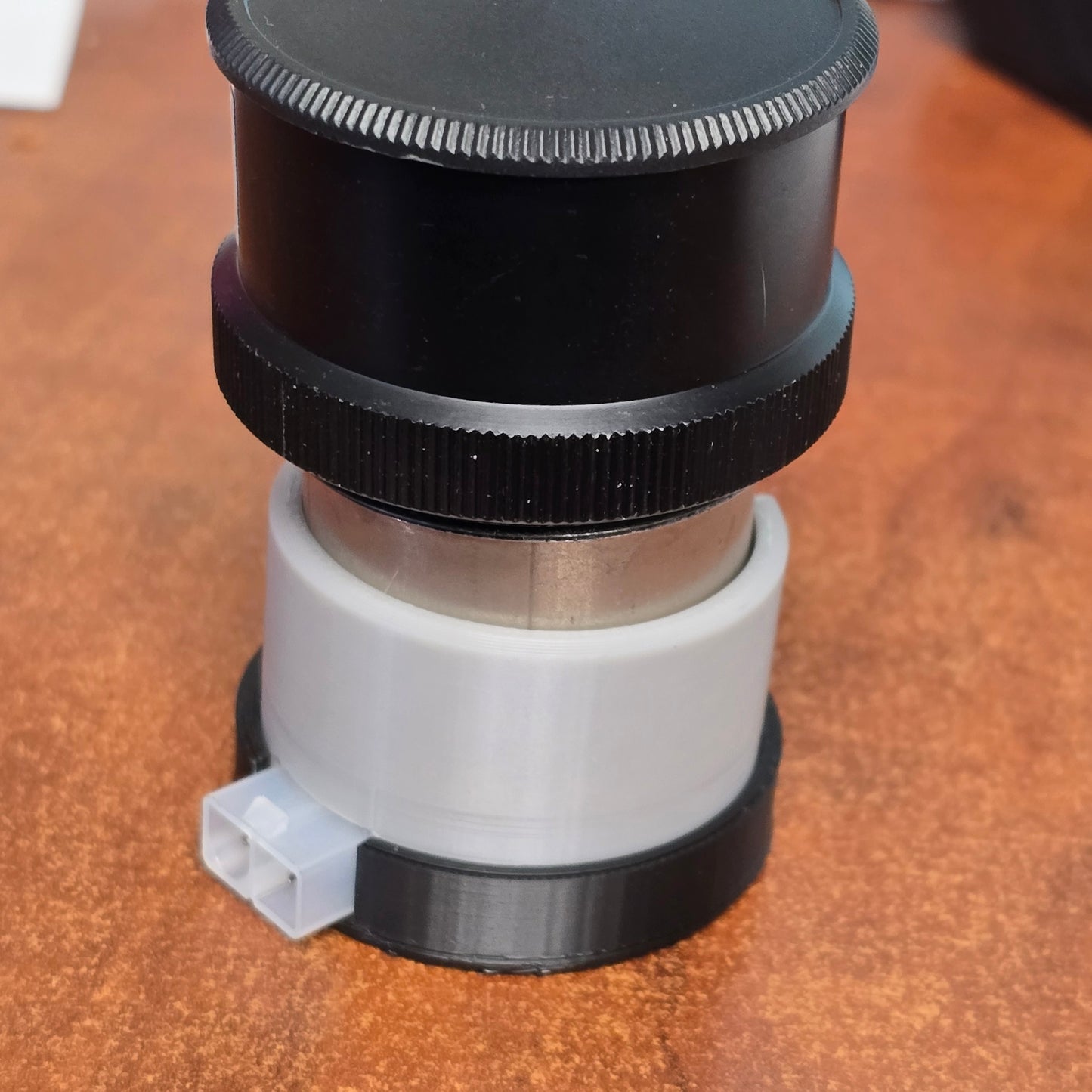Beaulieu 4008 Off-Camera Battery Charging Cradle (Ares)