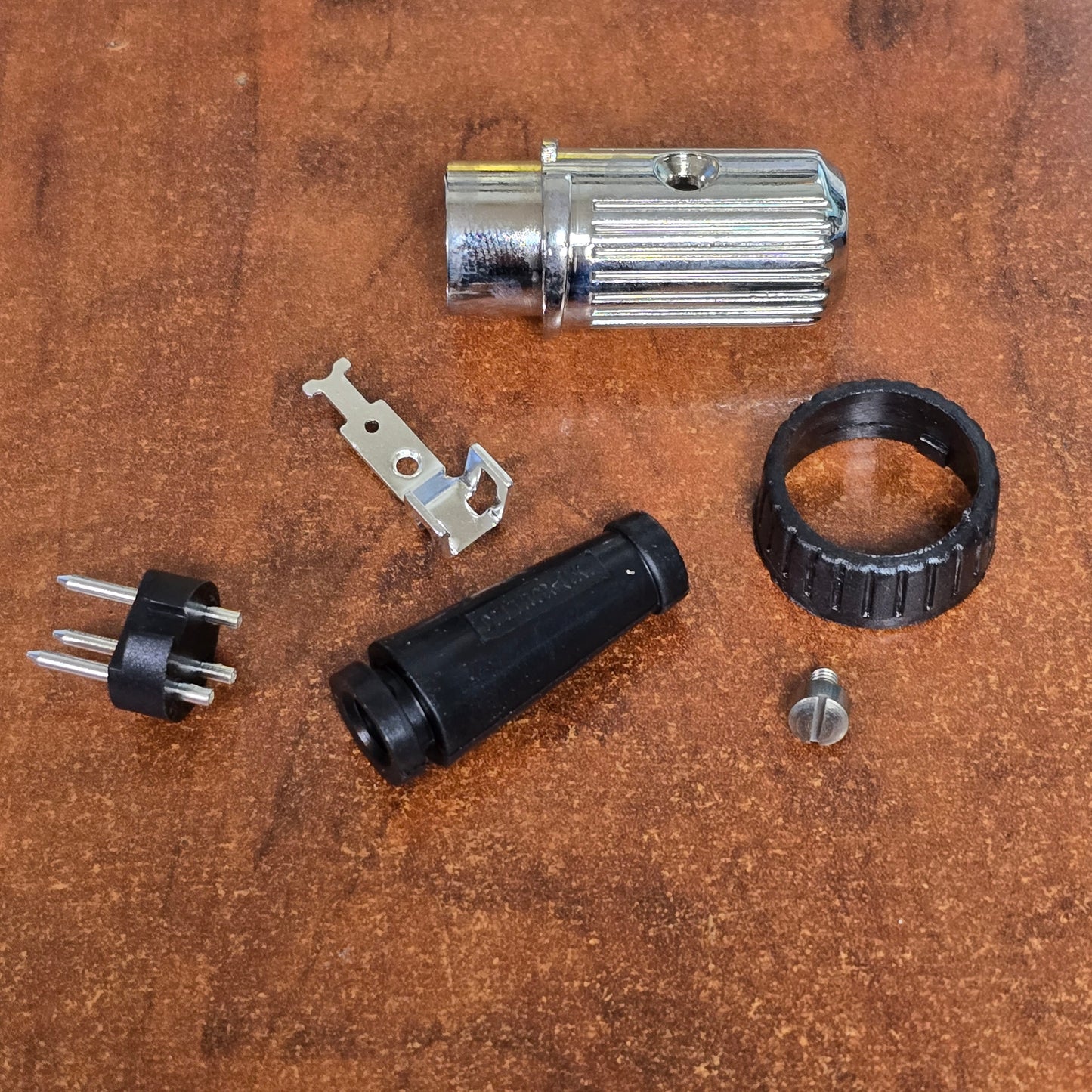 3-pin DIN Male connector
