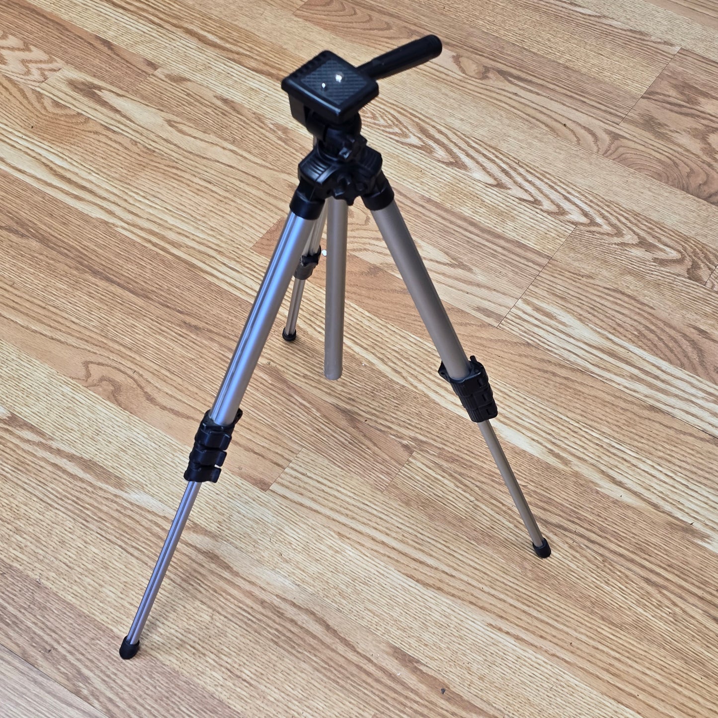 Sakar 48” Camera Tripod