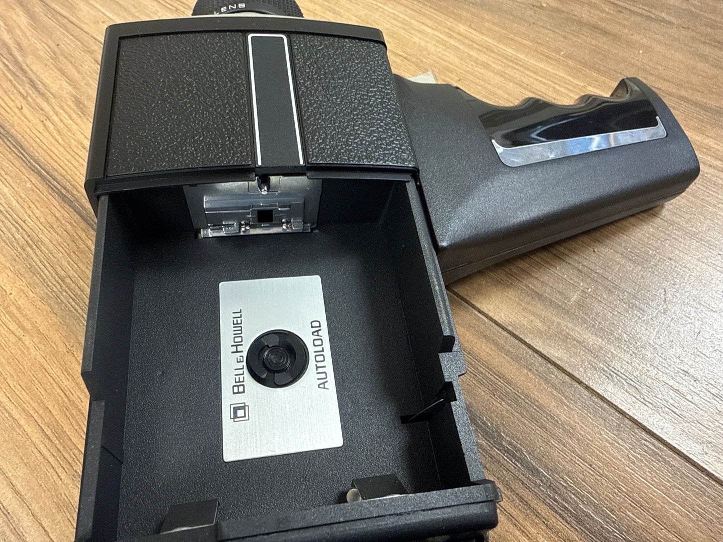 Bell & Howell XL Autoload 2220 Super 8mm camera with grip S#01220163