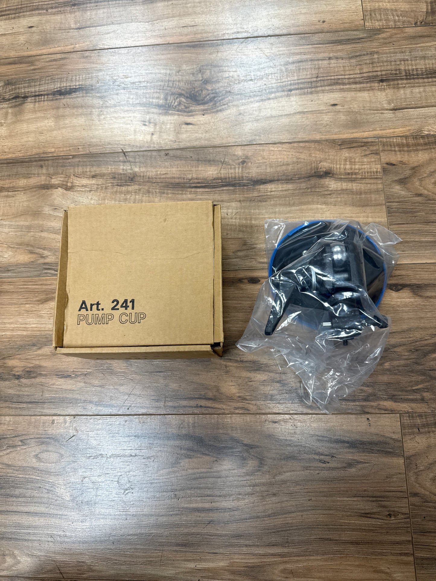 Bogen 3294 Suction Grip w/ 5/8 Swivel Socket (Art. 241 Pump Cup)