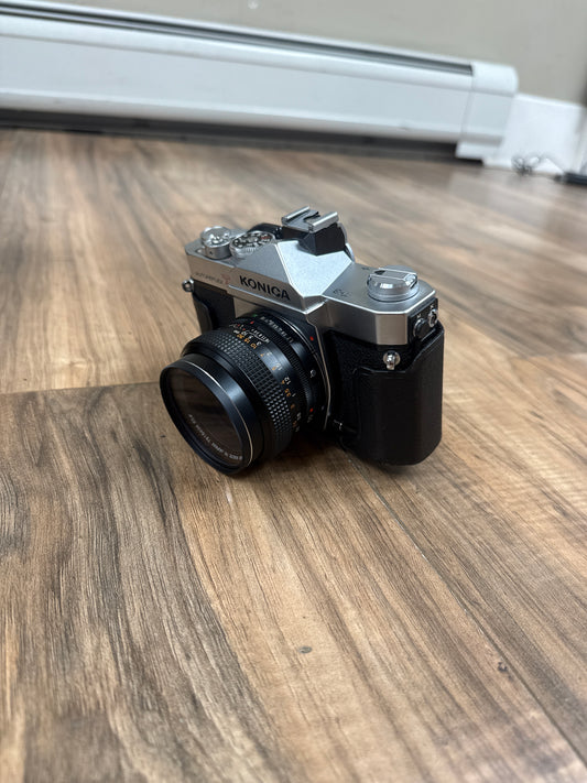 Konica Autoreflex T3 w/2x prime lenses