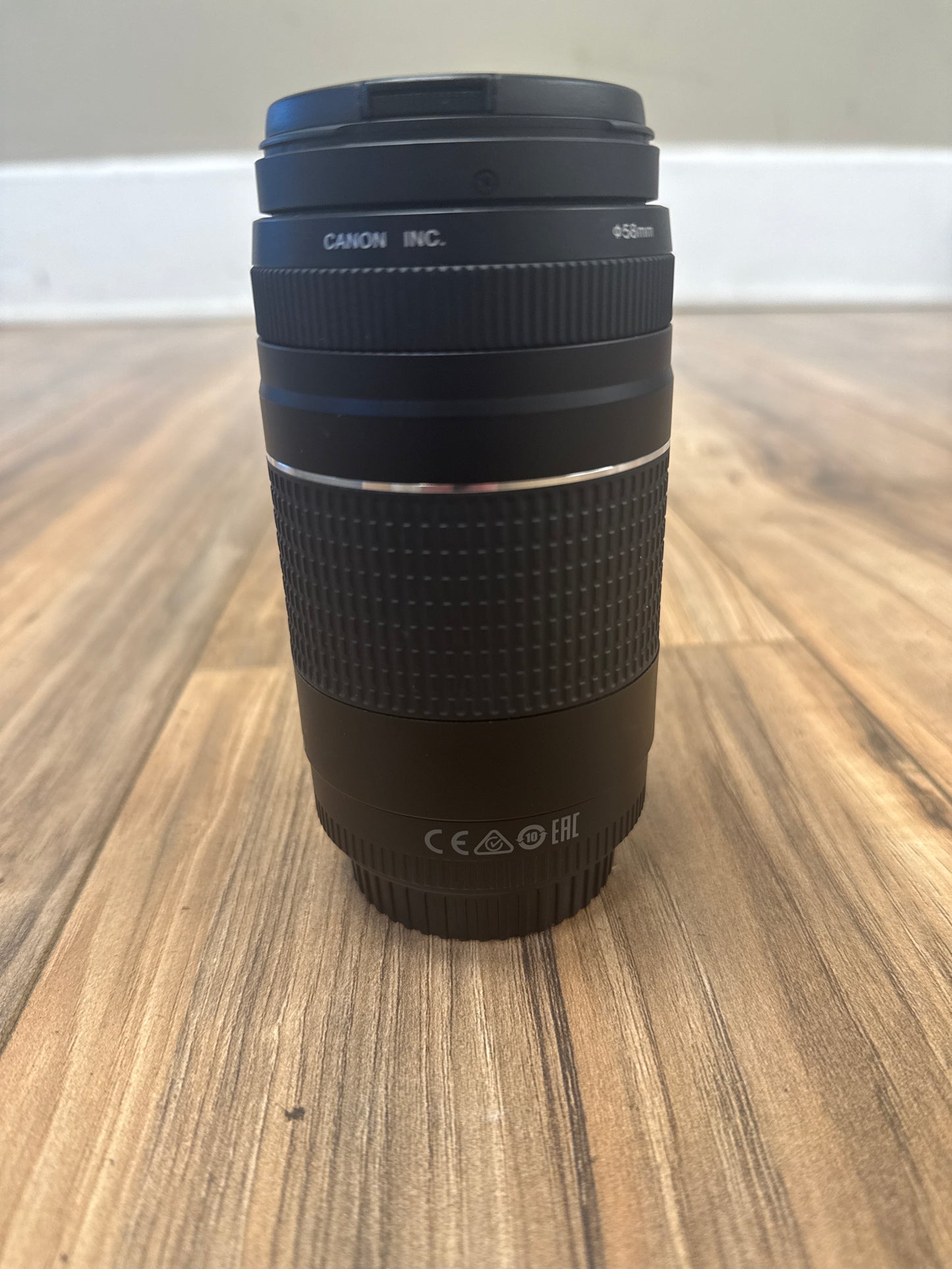 Canon EF 75-300mm f/4-5.6 III USM Lens s#2701300995