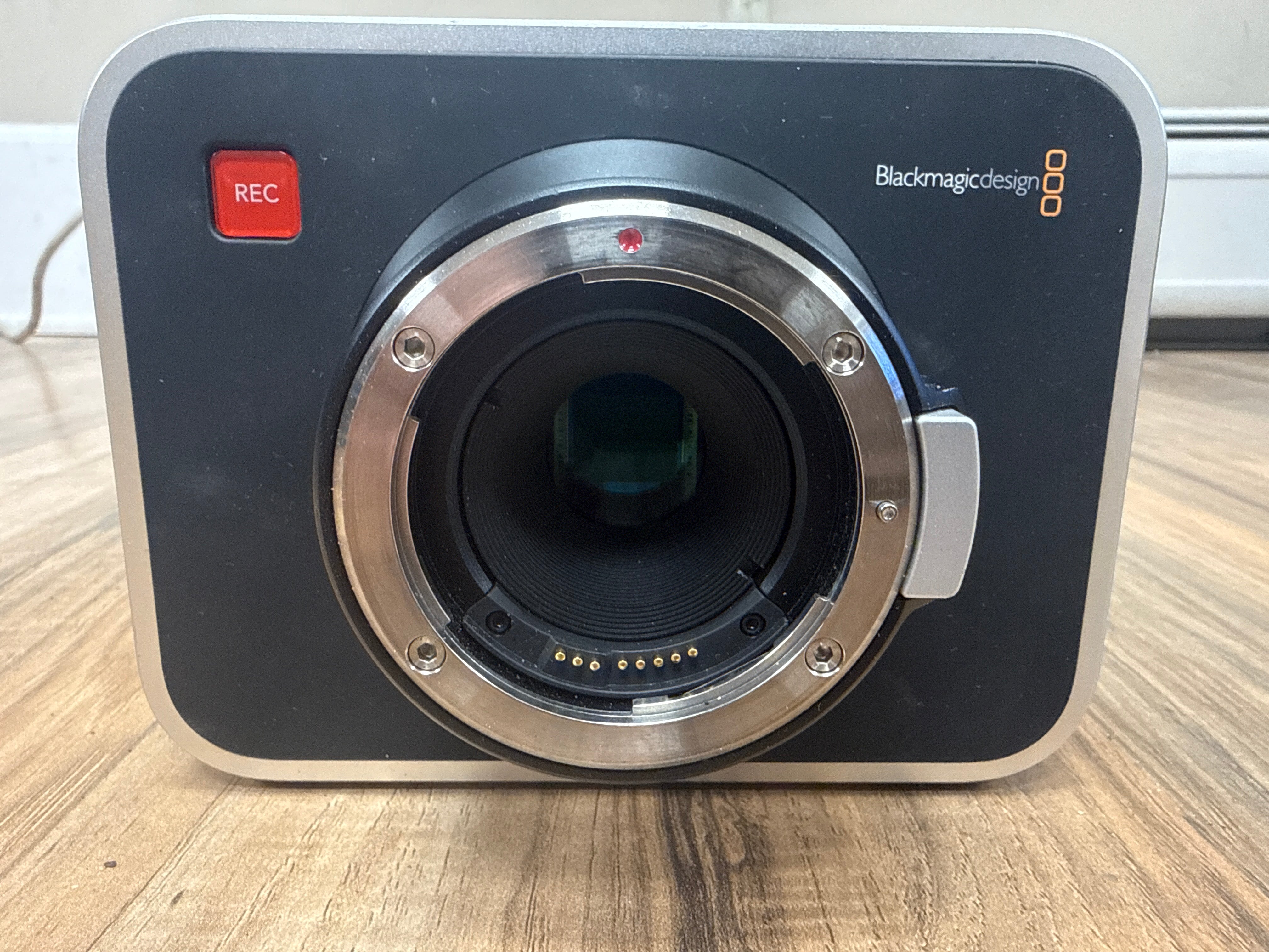 Black Magic Design 2.5k Production Camera (used) – Du-All Camera