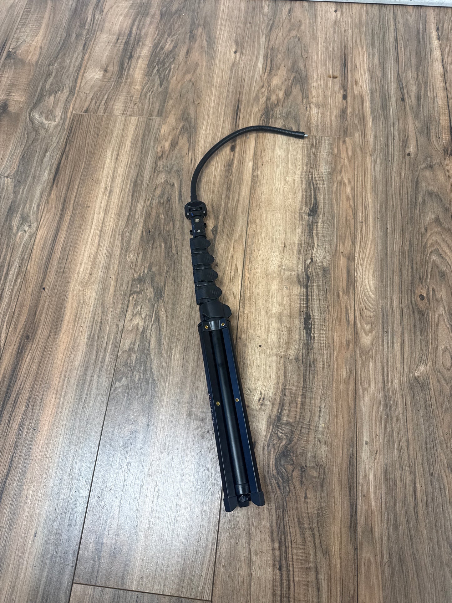 Victiv P18 Tripod for camera and cell phone with gooseneck (used)