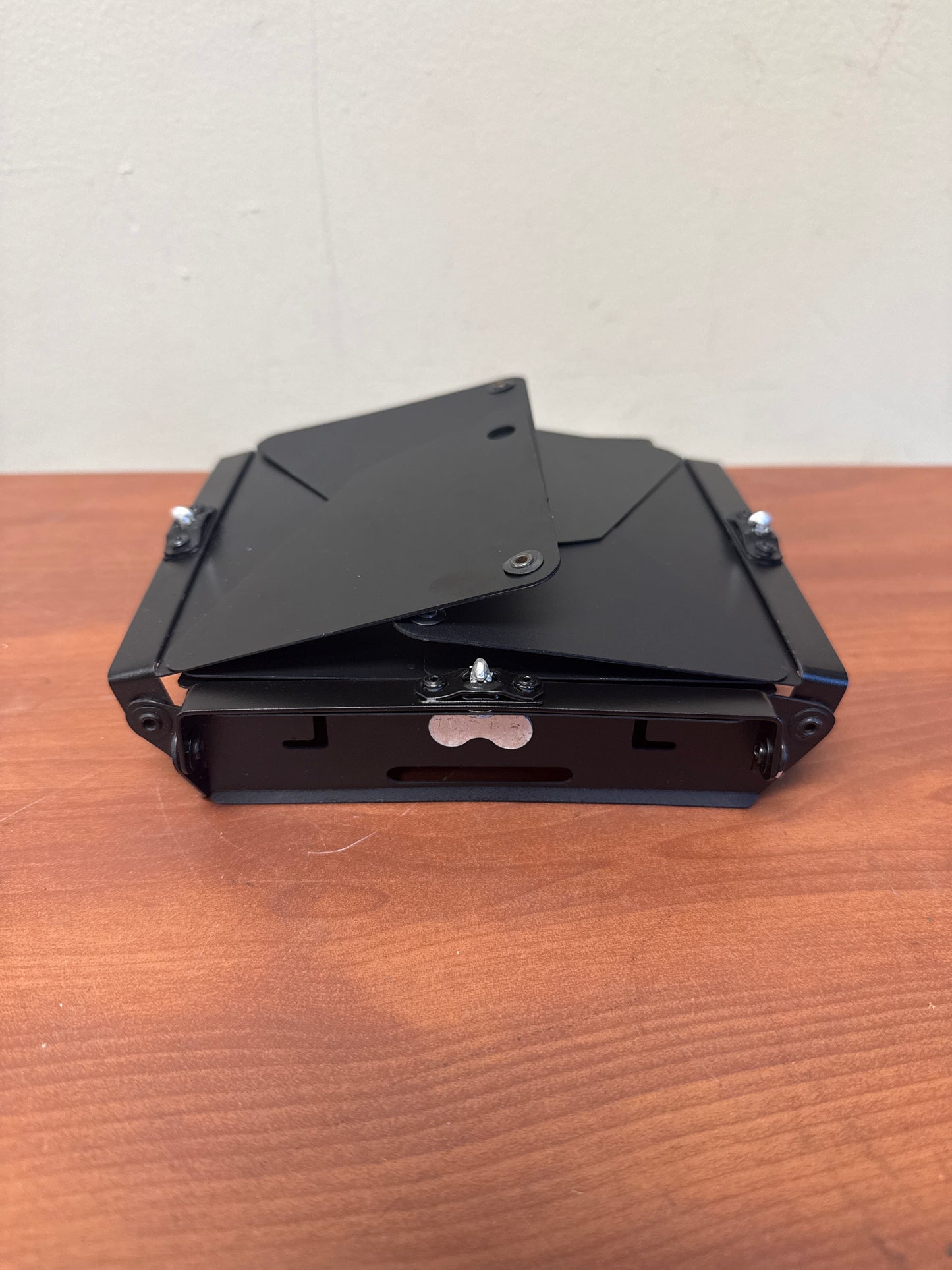 Lowel Complete 4-Leaf Barndoor for Omni Light
