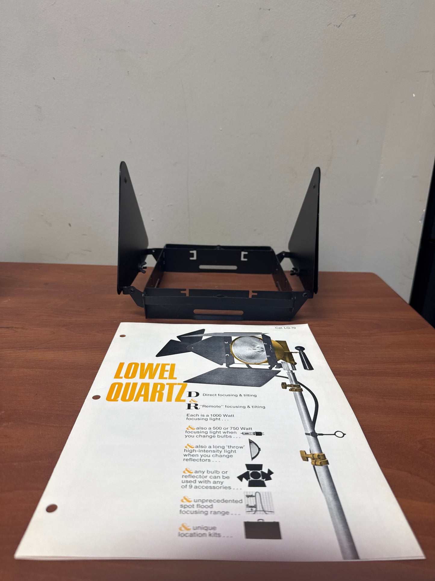 Vintage Lowel Lighting Quartz D Flood Spot Lamp / Direct Focus & Tilt w/ Barndoor