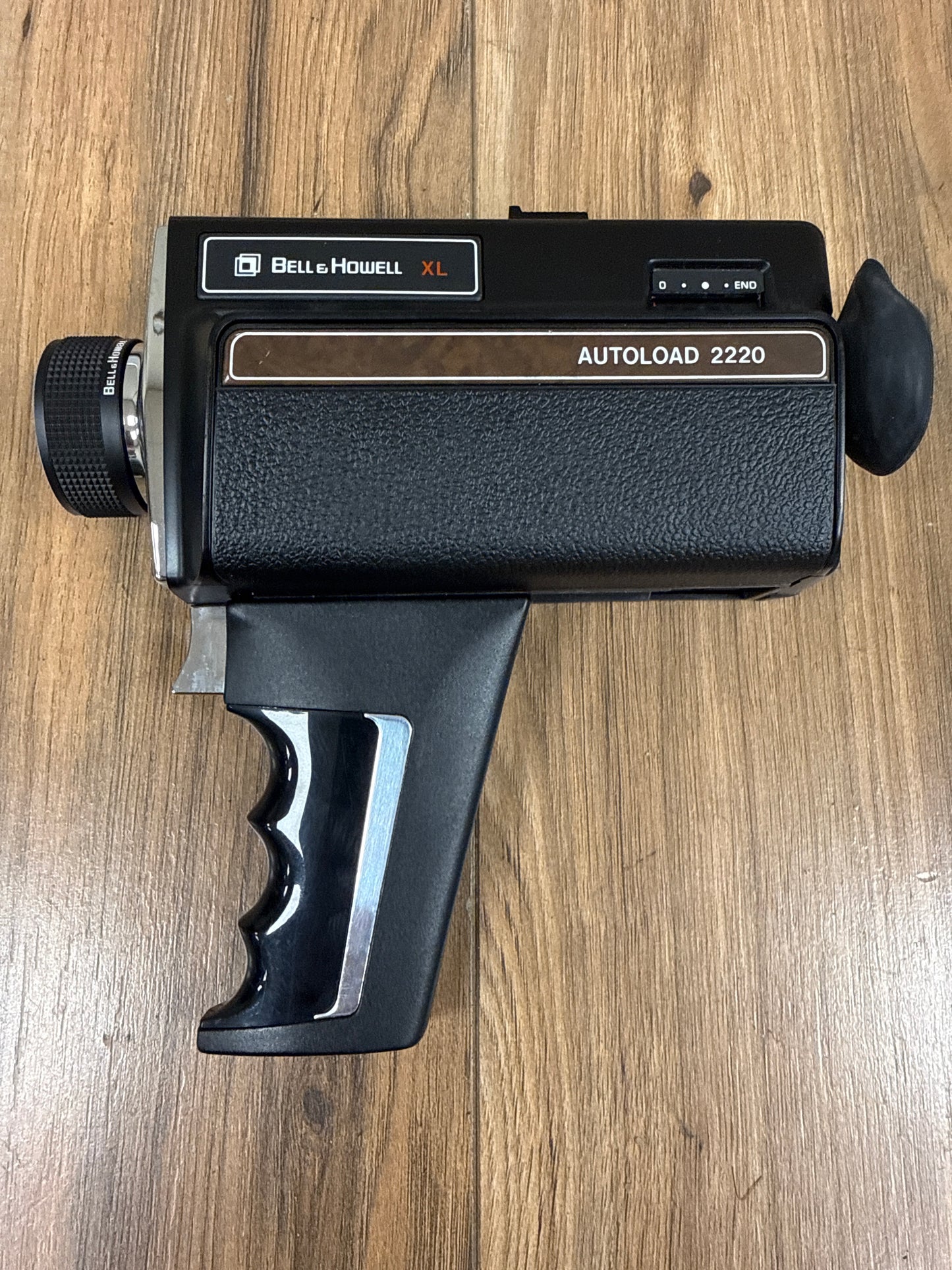 Bell & Howell XL Autoload 2220 Super 8mm camera with grip S#01220163