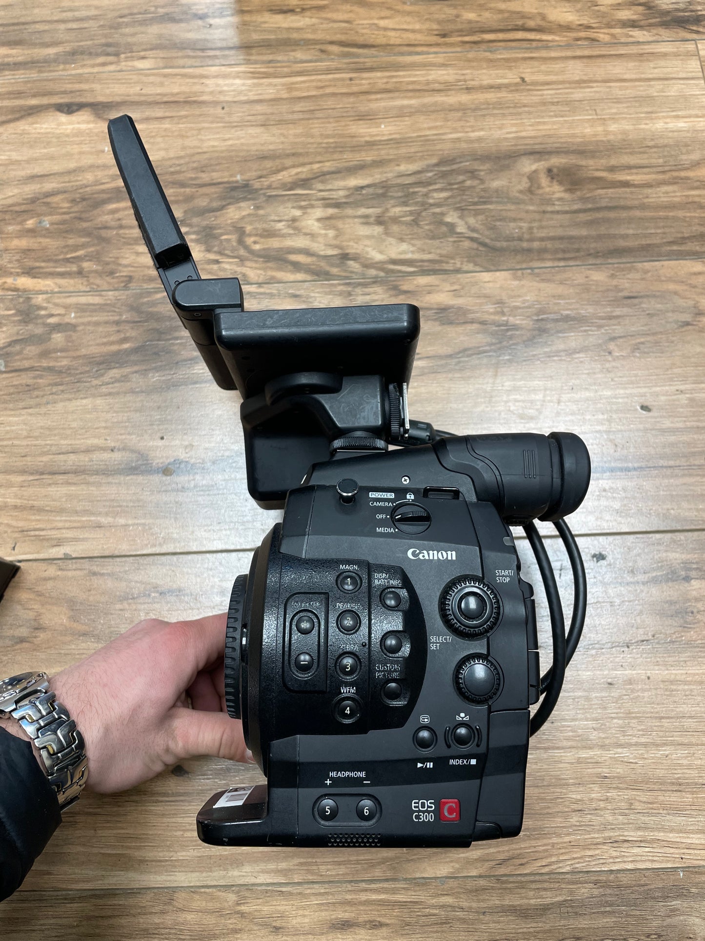 Canon EOS C300 EF Non-Dual-Pixel AF Cinema Camera