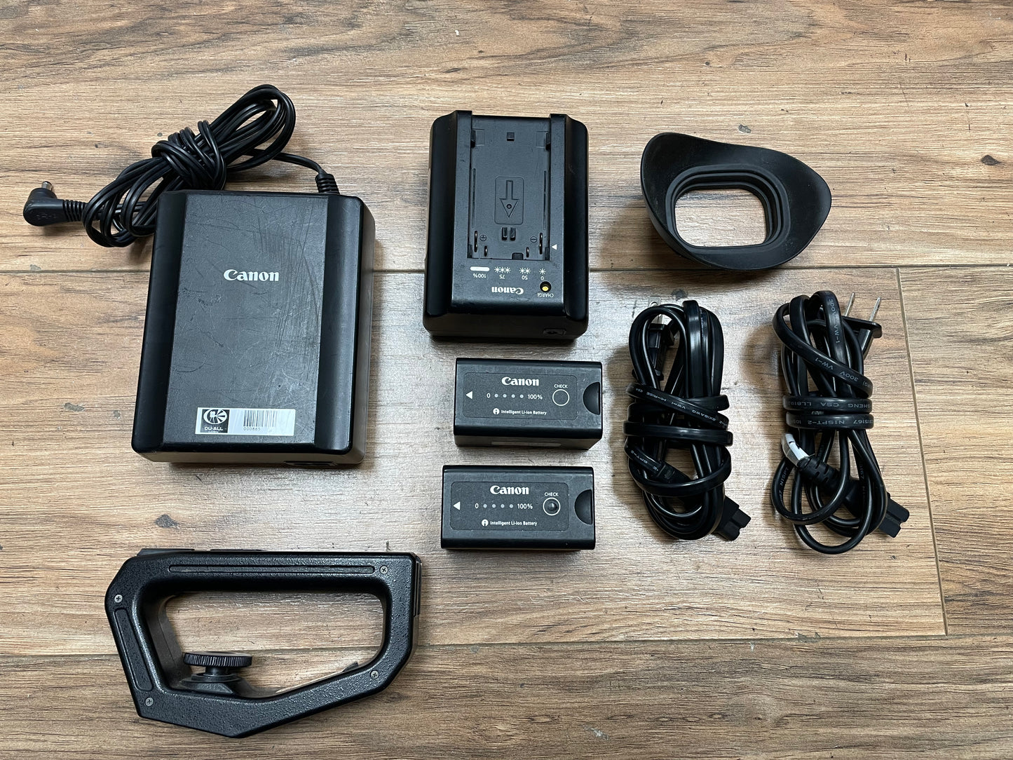 Canon EOS C300 EF Non-Dual-Pixel AF Cinema Camera