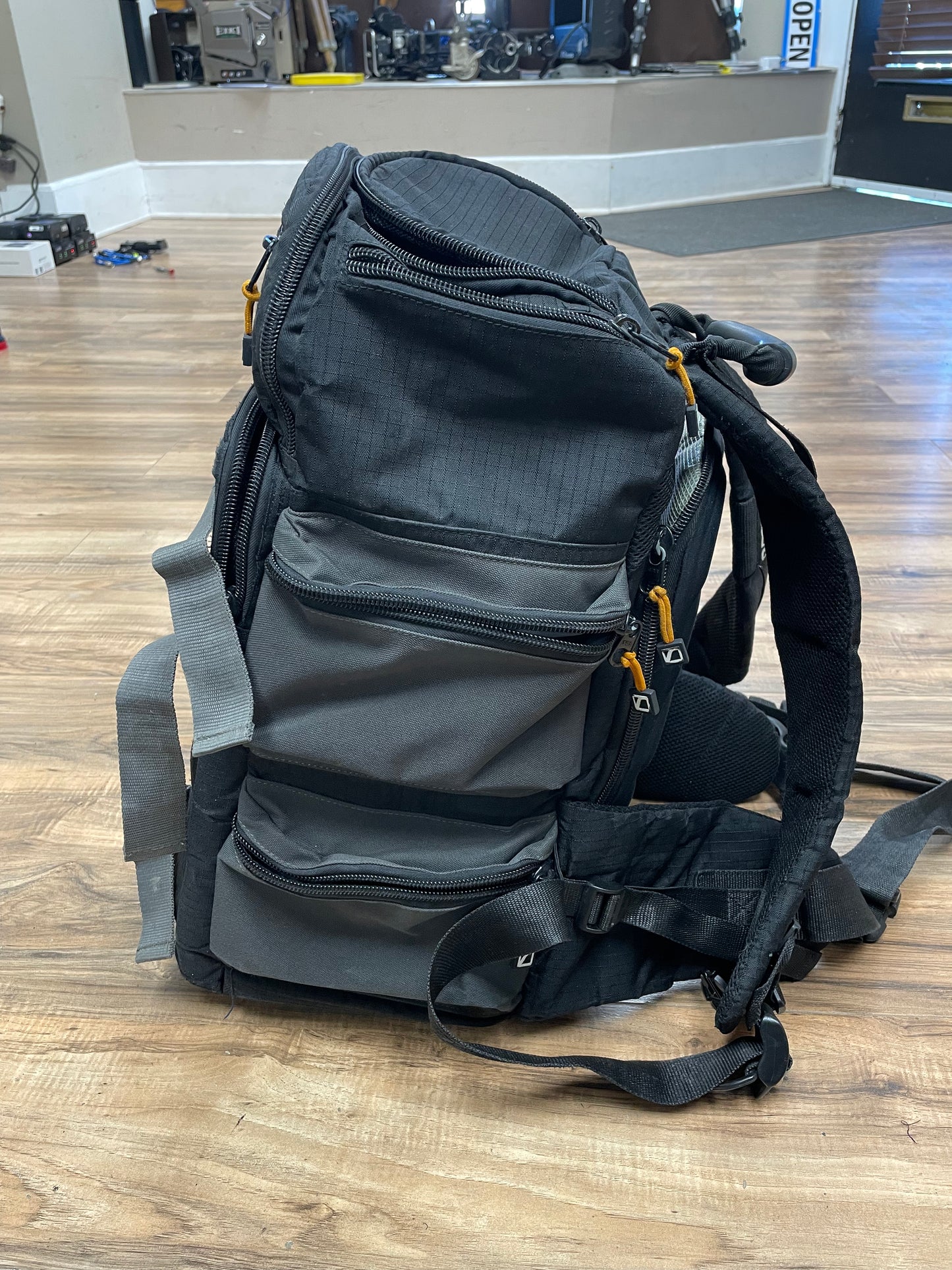 CineBags CB23 Backpack Black with Hip Belt