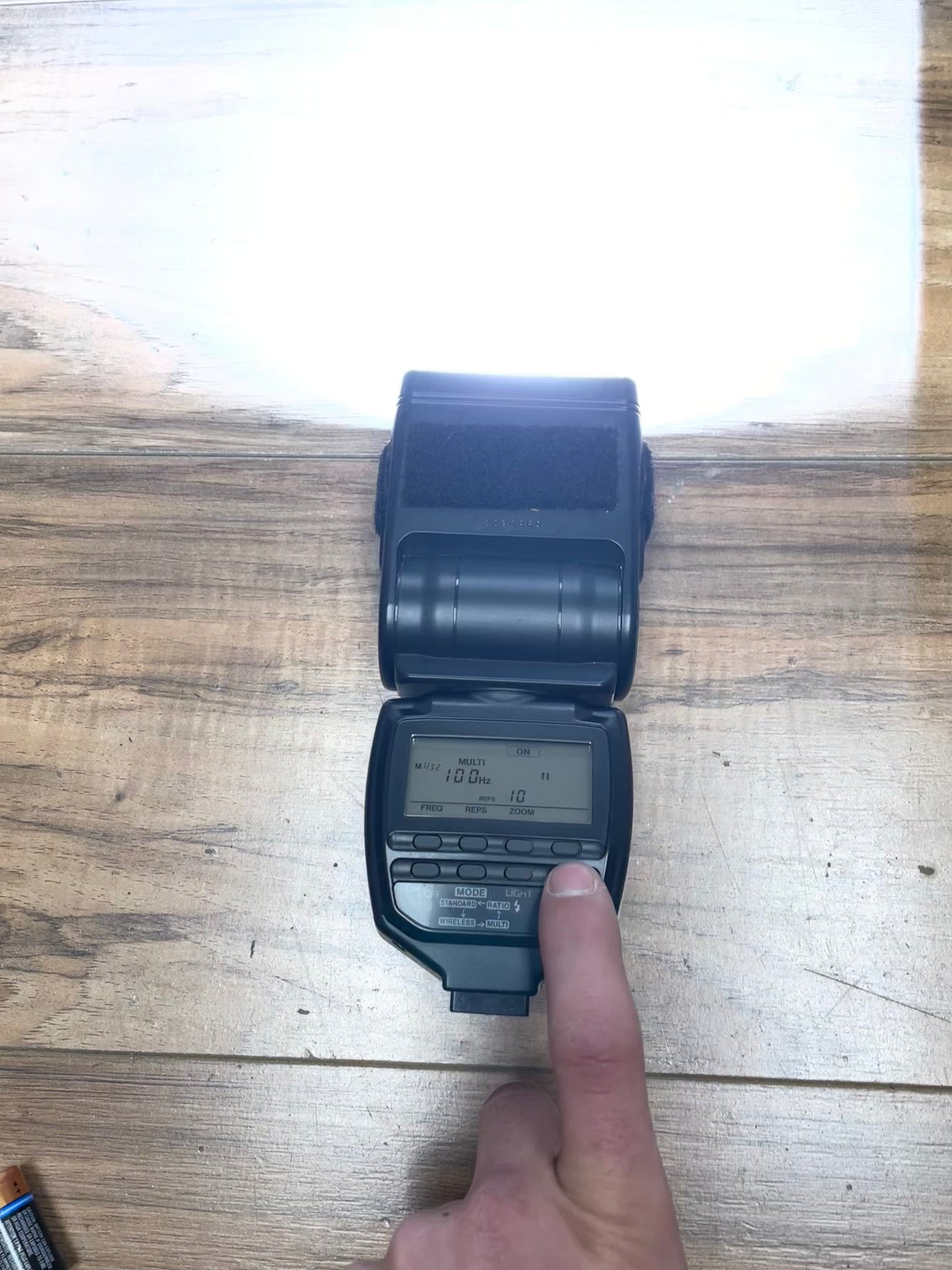 Minolta Program 5400 HS 1/8000s High-Speed Sync Flash with Minolta Bag