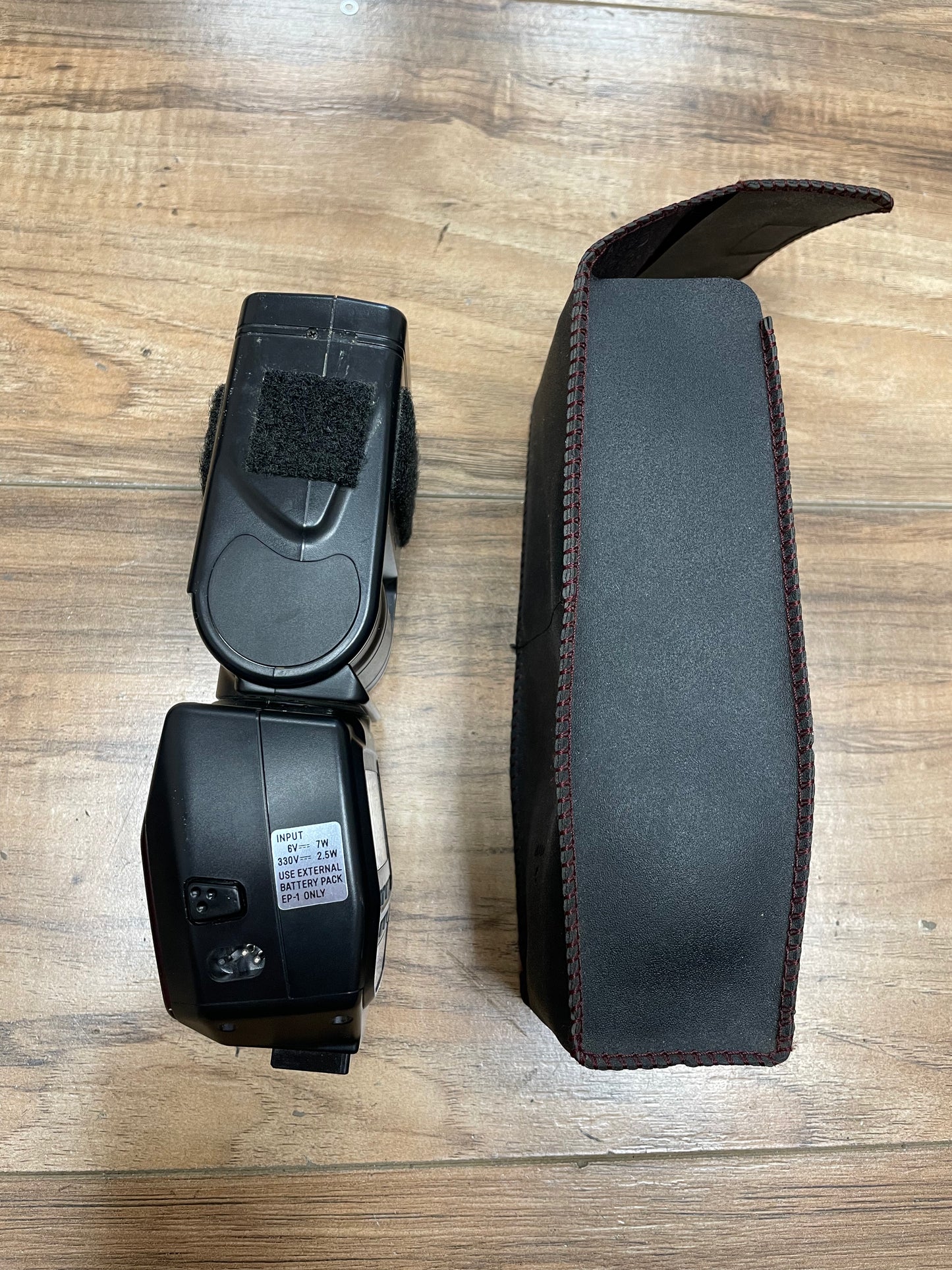 Minolta Program 5400 HS 1/8000s High-Speed Sync Flash with Minolta Bag