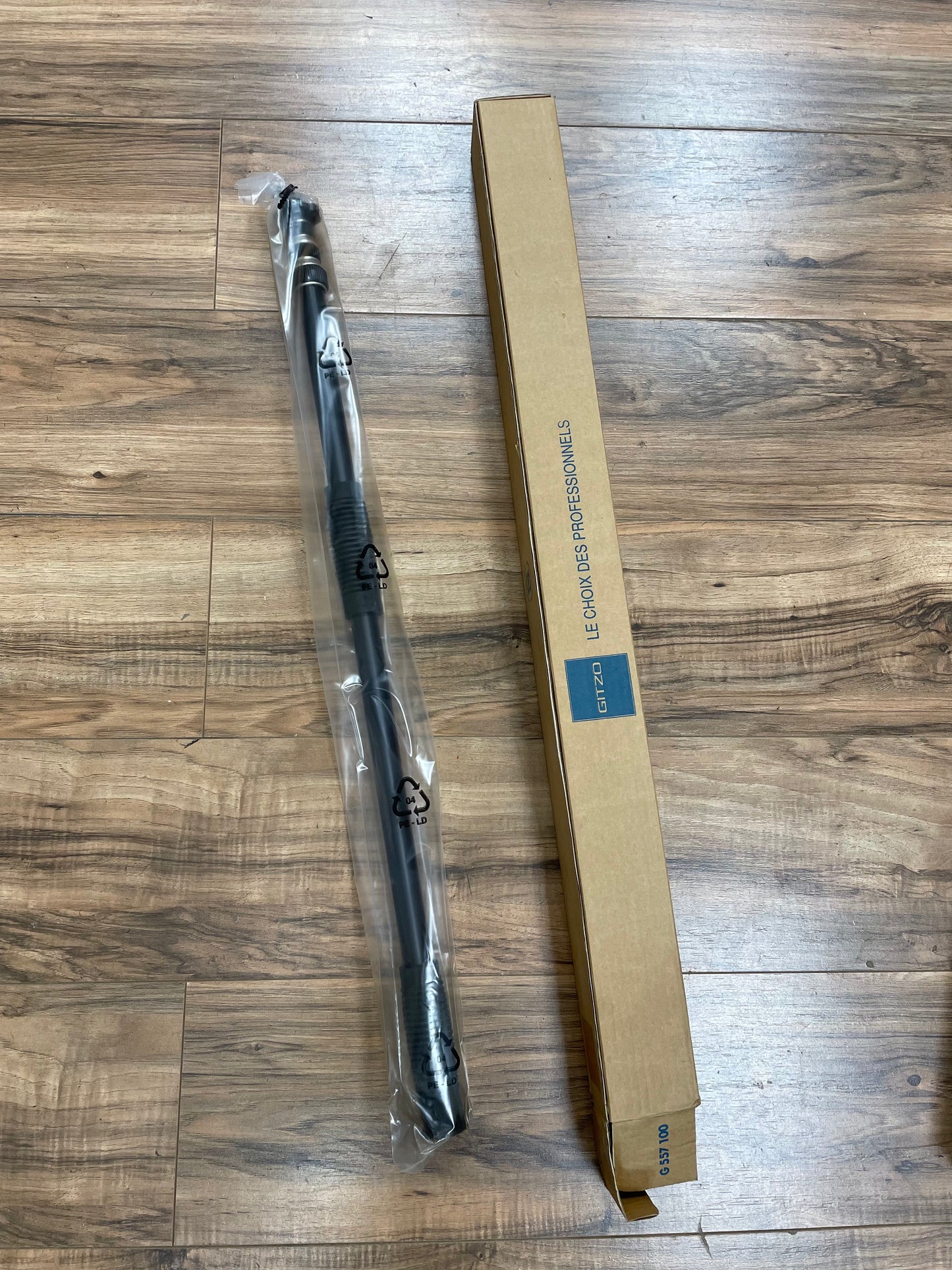 Gitzo G-557 Sport Aluminum Boompole, 4 sections - NEW Old Stock - S# 167072