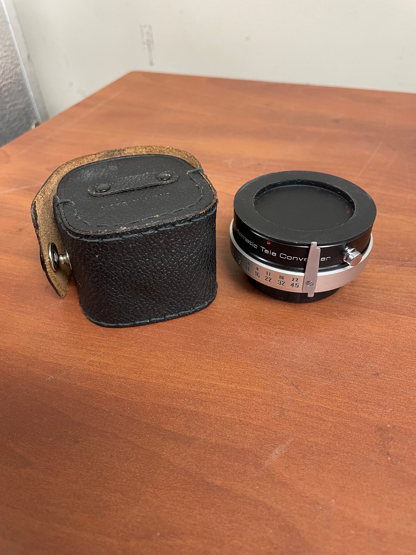 Vivitar Automatic Tele Converter 2x-5 w/ Caps, Case, Lens Made In Japan