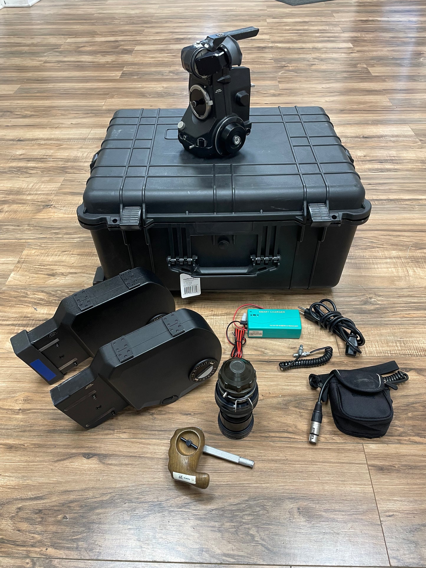 Aaton LTR-7 Regular 16mm Camera Kit with Angenieux 9.5-57mm Zoom Lens S# B80