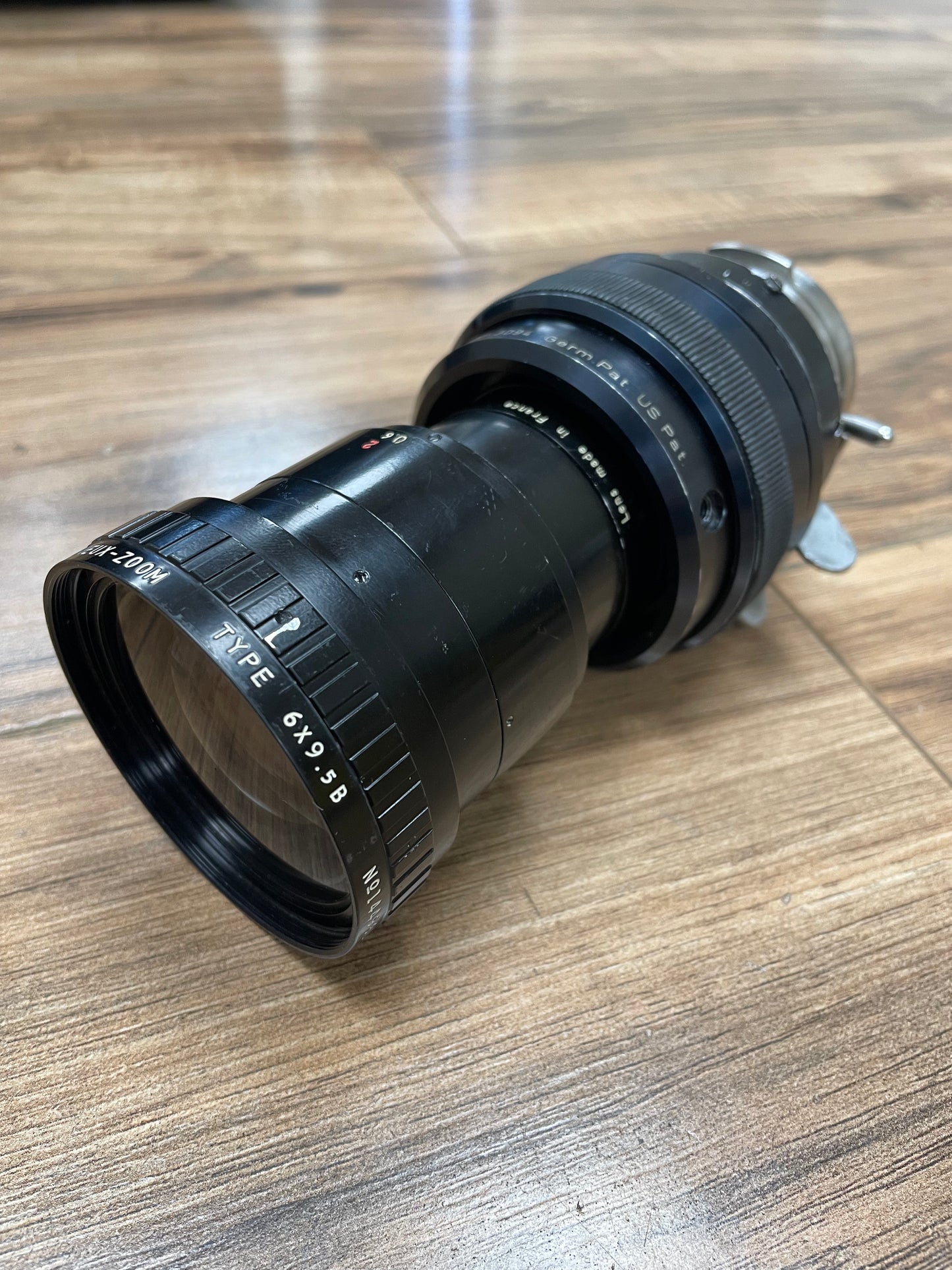 Aaton LTR-7 Regular 16mm Camera Kit with Angenieux 9.5-57mm Zoom Lens S# B80