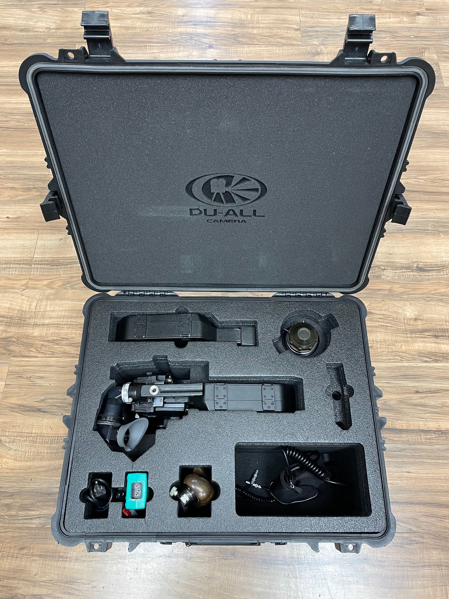 Aaton LTR-7 Regular 16mm Camera Kit with Angenieux 9.5-57mm Zoom Lens S# B80