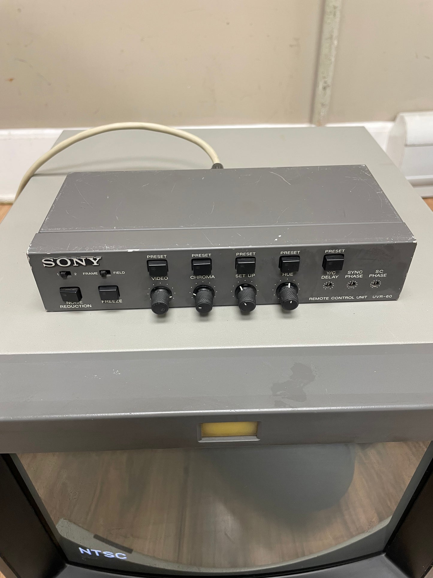 Sony UVW-1800 | Betacam SP VideoCassette Recorder w/ Sony UVR-60 Remote Control Unit