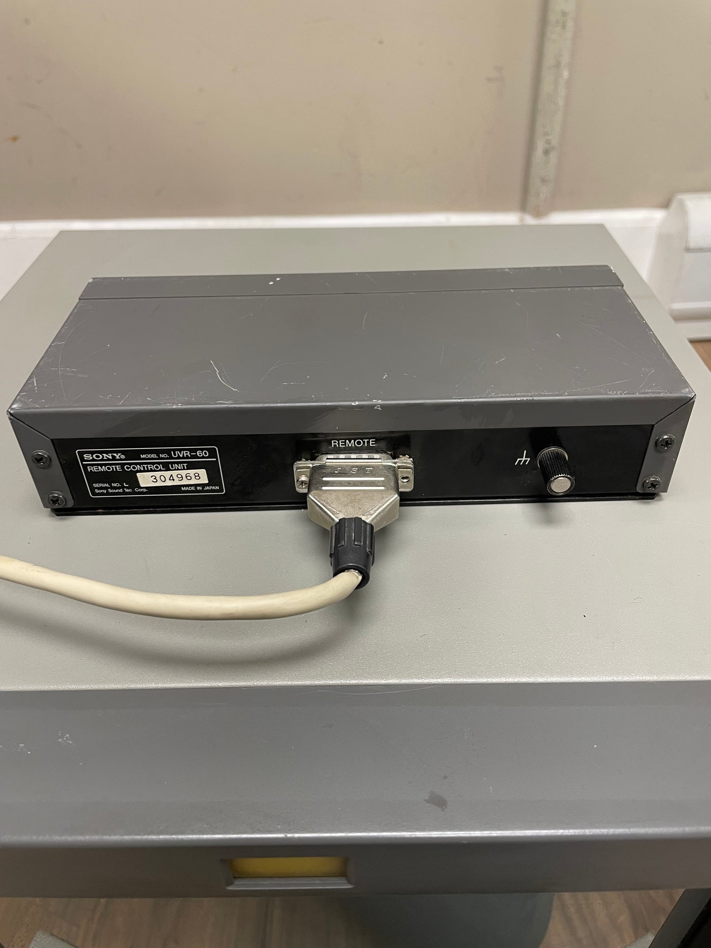 Sony UVW-1800 | Betacam SP VideoCassette Recorder w/ Sony UVR-60 Remote Control Unit