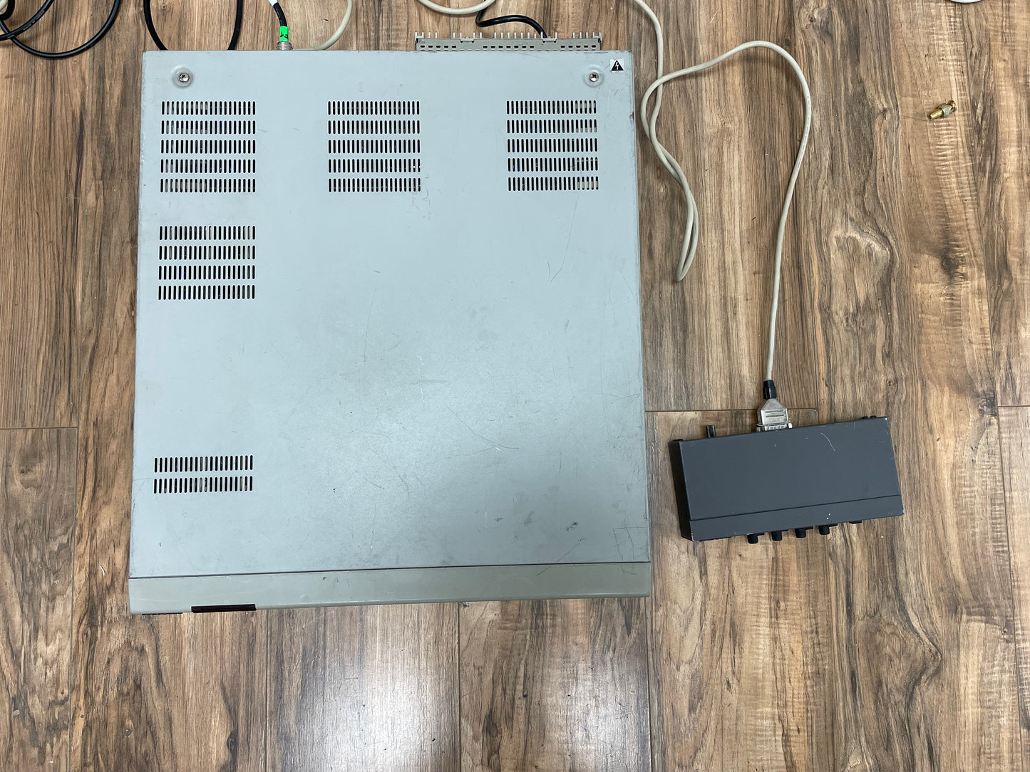 Sony UVW-1800 | Betacam SP VideoCassette Recorder w/ Sony UVR-60 Remote Control Unit