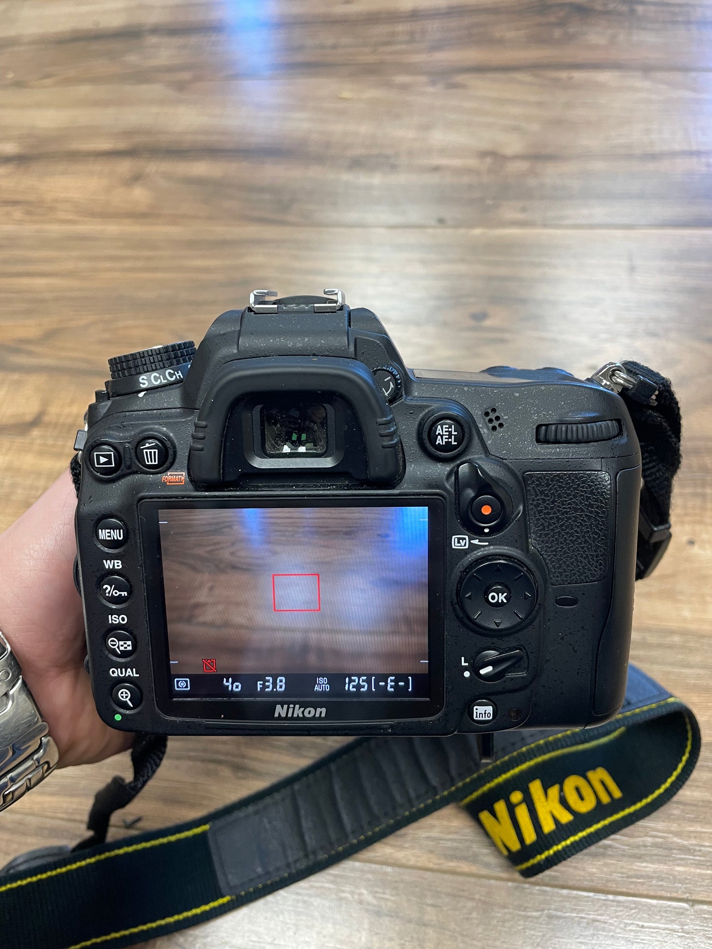 Nikon D7000 16.2MP w/ Tamron AF 18-270mm f3.5-6.3 Lens & Bag