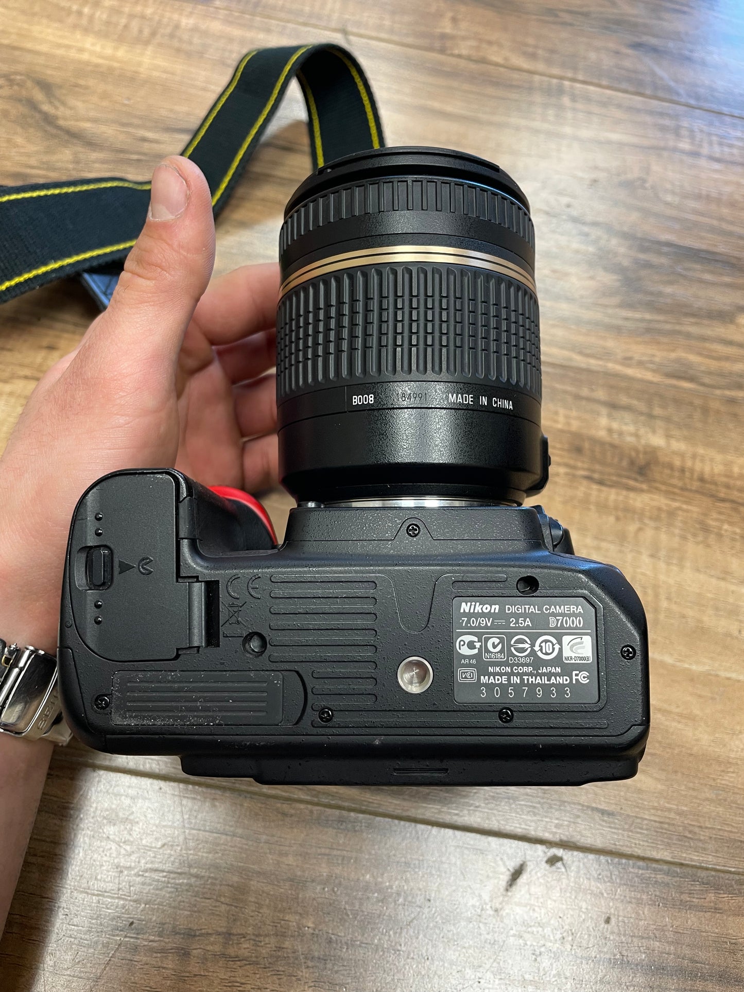 Nikon D7000 16.2MP w/ Tamron AF 18-270mm f3.5-6.3 Lens & Bag