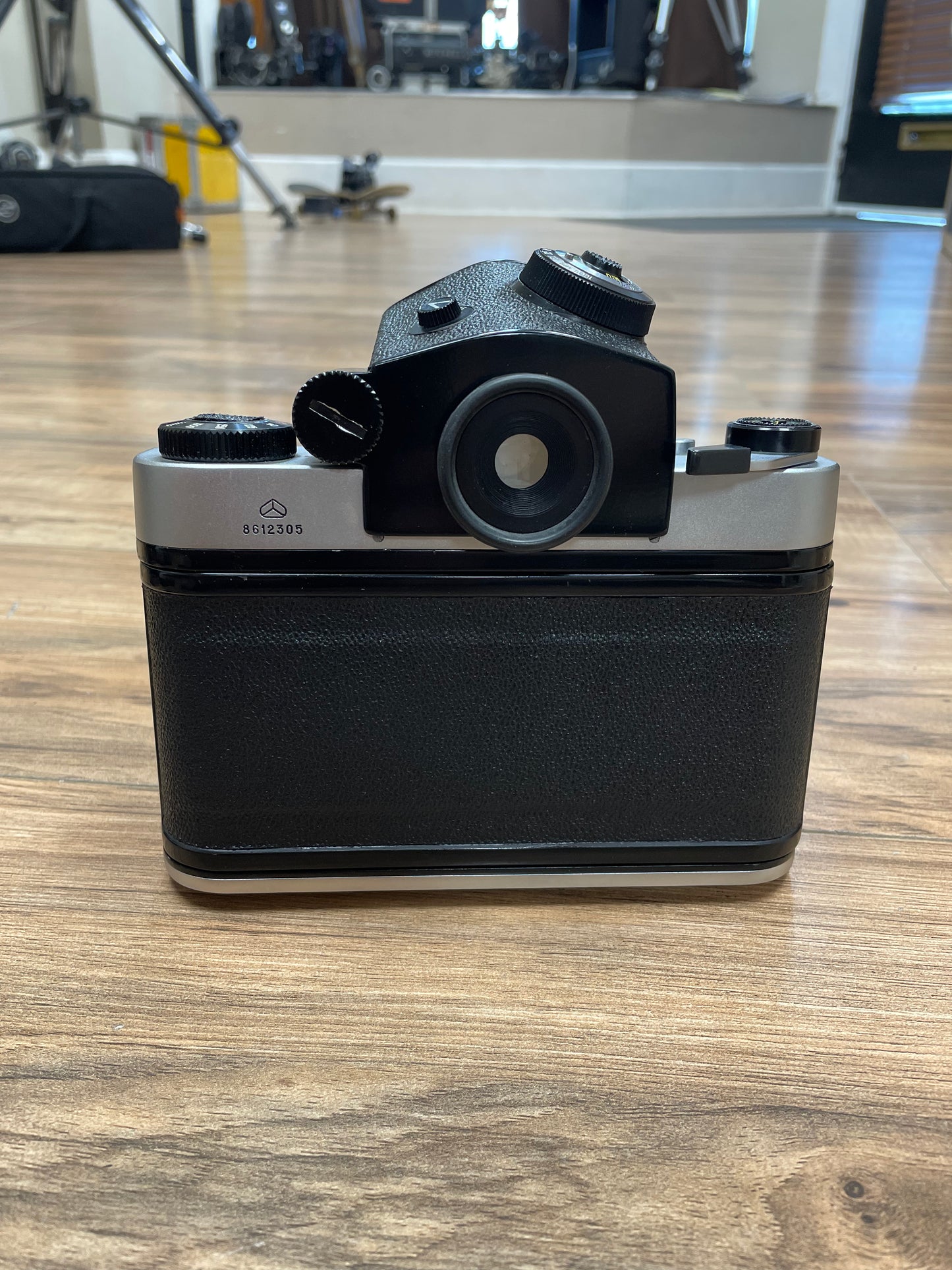 Kiev-60 + MC Volna-3 80mm f2.8 Medium Format Camera + TTL Prism Finder + Leather Carrying Bag + Accessories