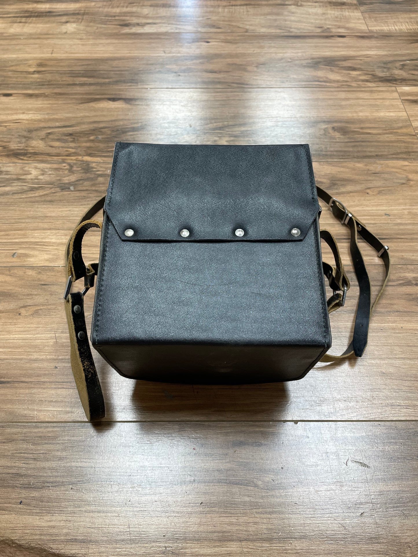 Kiev-60 + MC Volna-3 80mm f2.8 Medium Format Camera + TTL Prism Finder + Leather Carrying Bag + Accessories