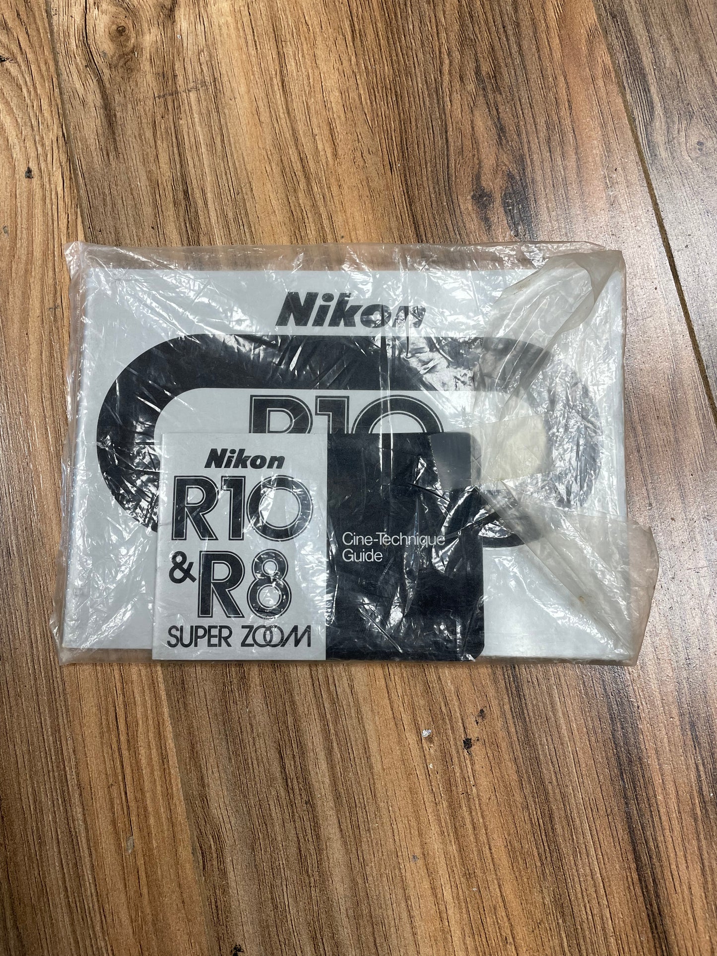 Nikon R10 Super Zoom Super 8 Camera Original Manual w/ R8 & R10 Cine-Technique Guide [LIKE NEW]