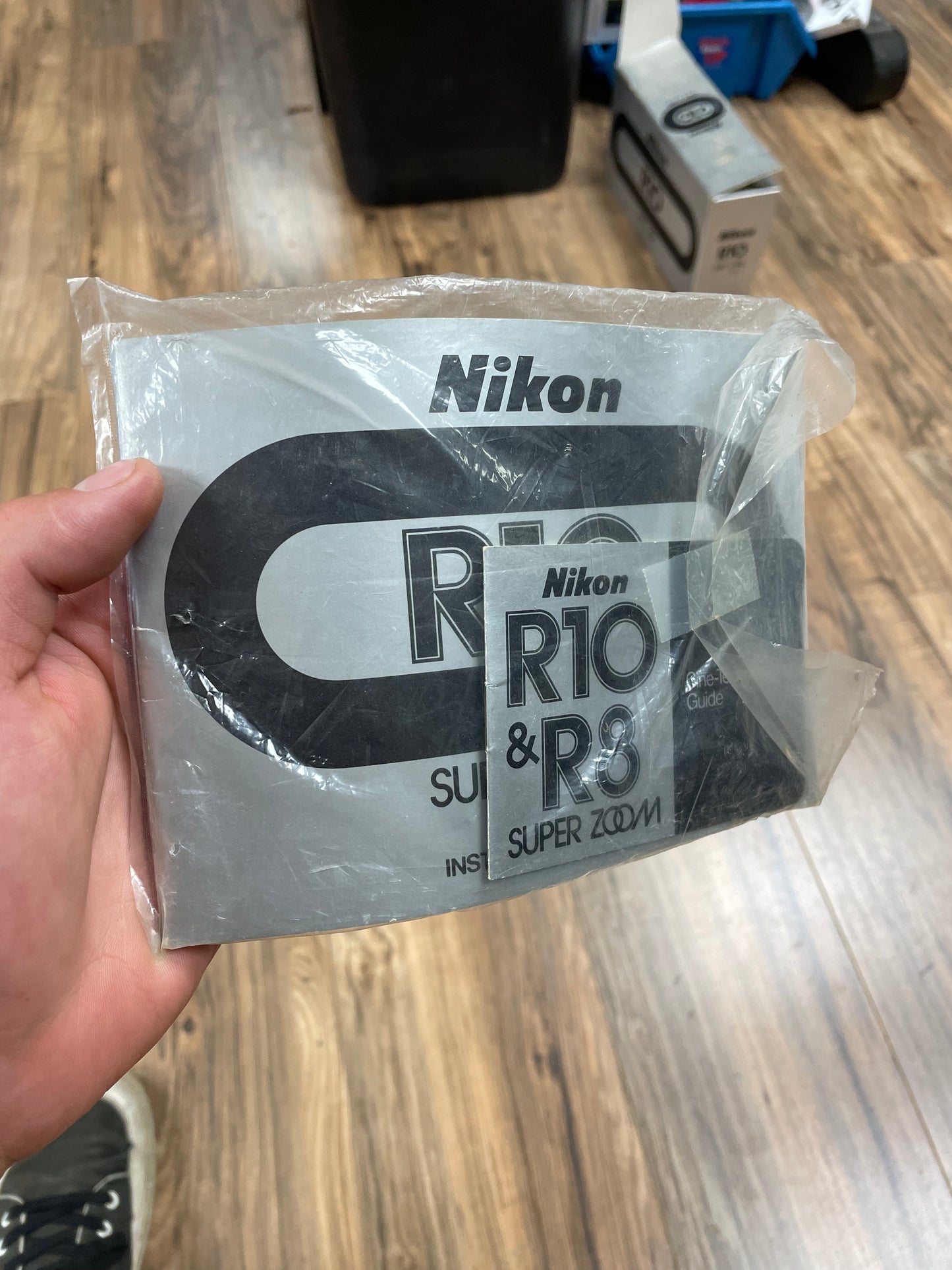 Nikon R10 Super Zoom Super 8 Camera Original Manual w/ R8 & R10 Cine-Technique Guide [LIKE NEW]