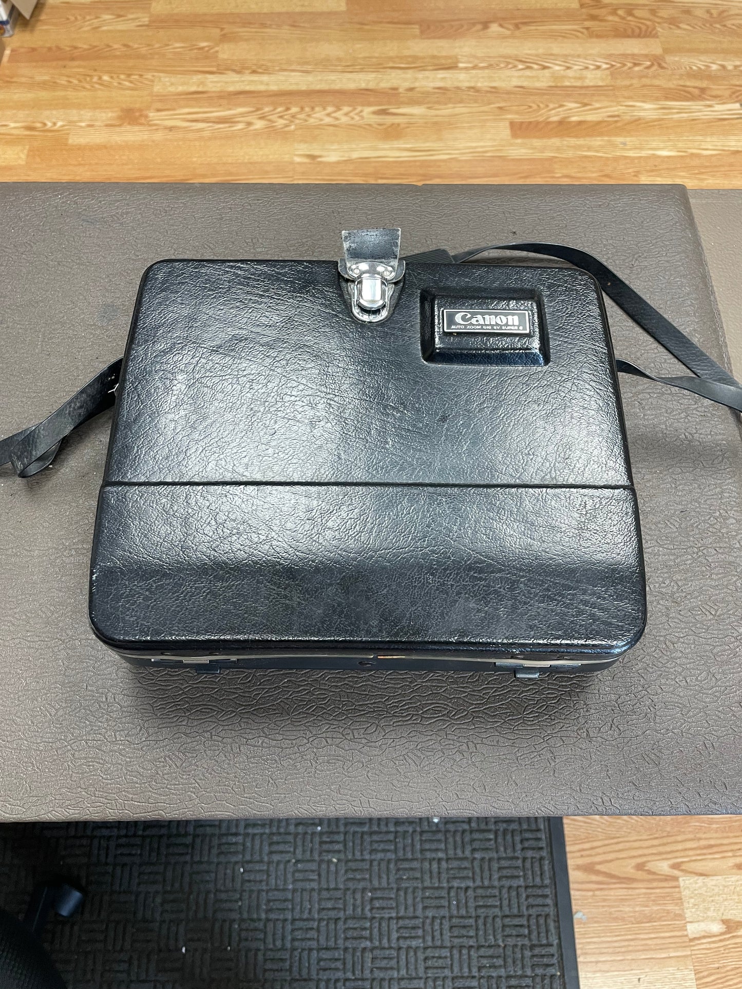 Canon 518 Auto Zoom SV (Special Version) Super 8mm Camera S# 330378