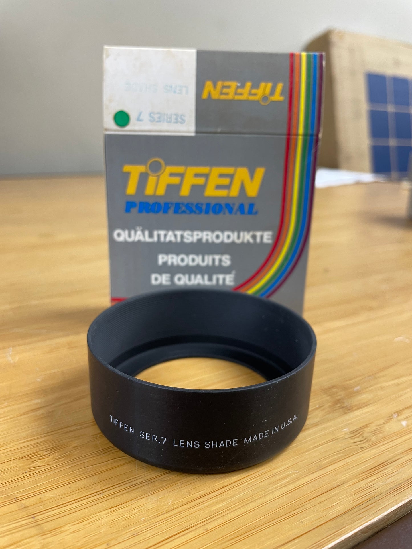 Tiffen Series 7 Lens Shade - Flat Back
