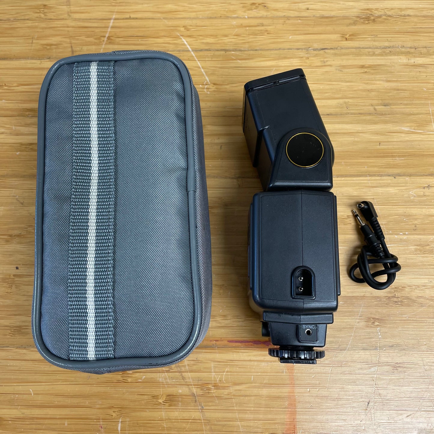 Sunpak Auto 383 Super Thyristor Camera Flash w/ Carrying Bag & Sync Cable